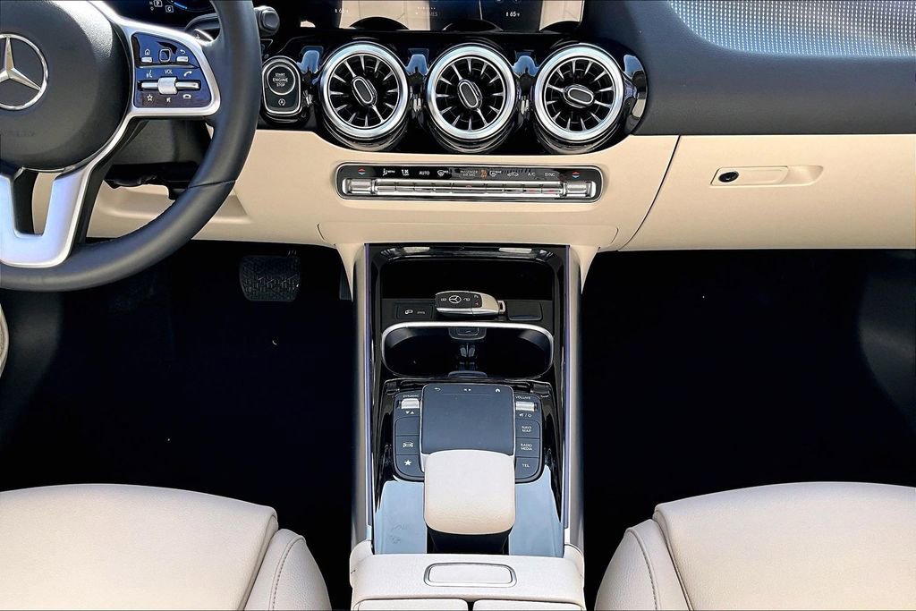 Certified 2022 Mercedes-Benz GLA 250 4MATIC image 24