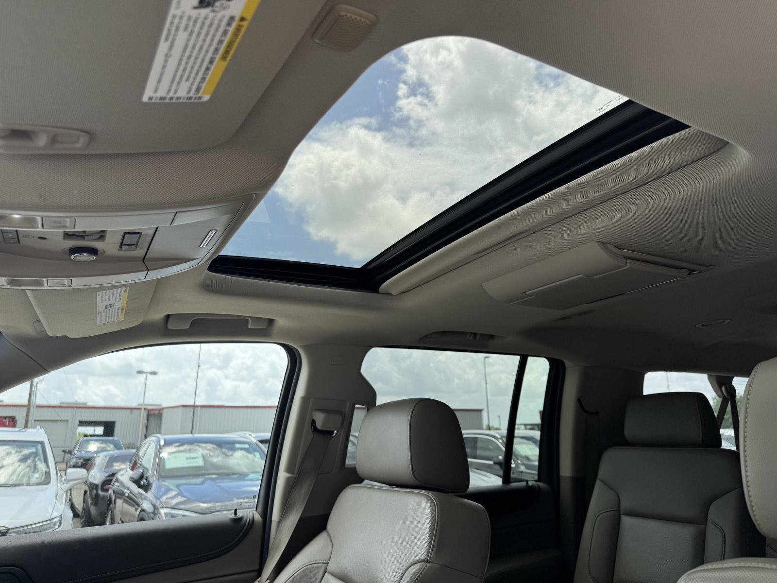 Used 2016 GMC Yukon XL SLT w/ Open Road Package image 14