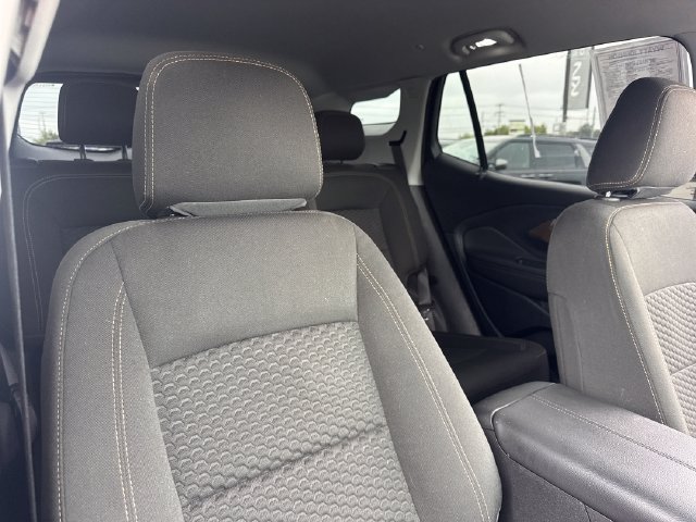 Used 2020 GMC Terrain SLE FWD image 27