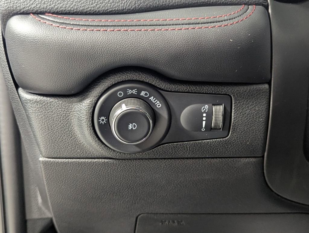 Used 2022 Dodge Durango R/T w/ Blacktop Package image 15