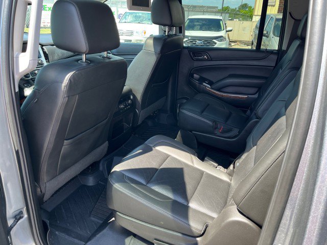 Used 2018 Chevrolet Suburban Premier AWD/4WD image 15
