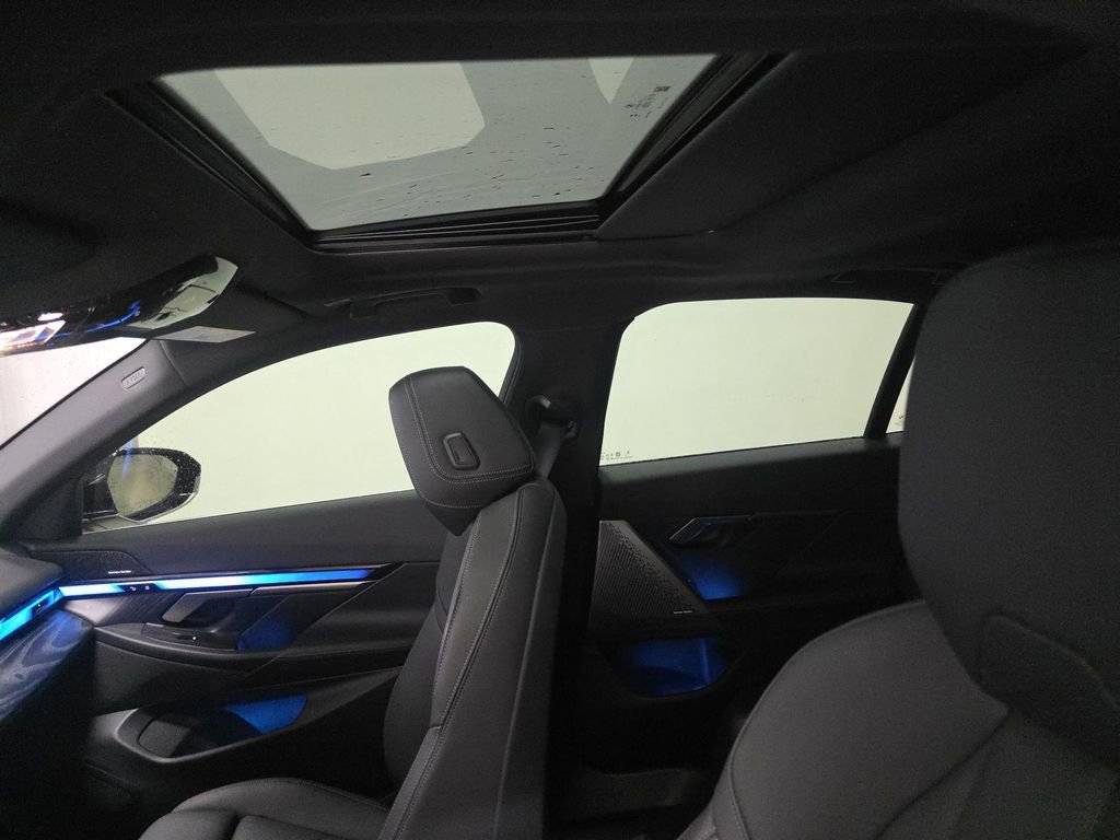 Used 2024 BMW i5 eDrive40i w/ Premium Package image 8