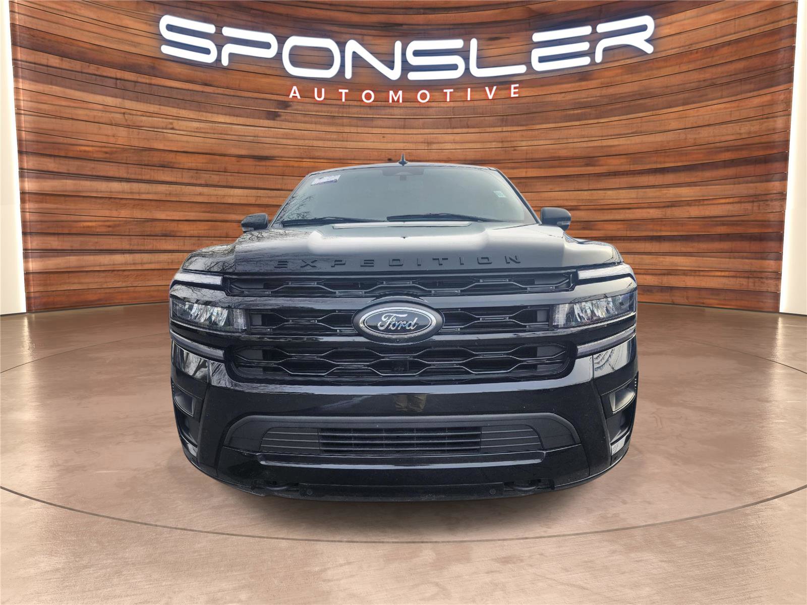 Used 2023 Ford Expedition Limited image 9