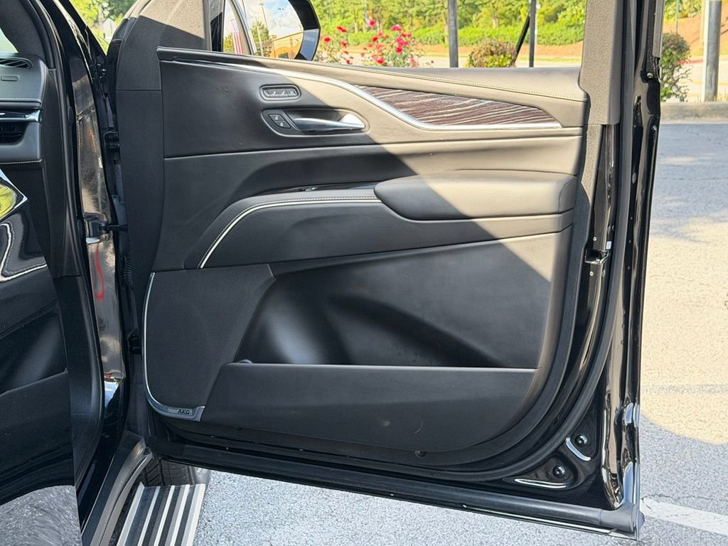 Used 2023 Cadillac Escalade V AWD/4WD image 36