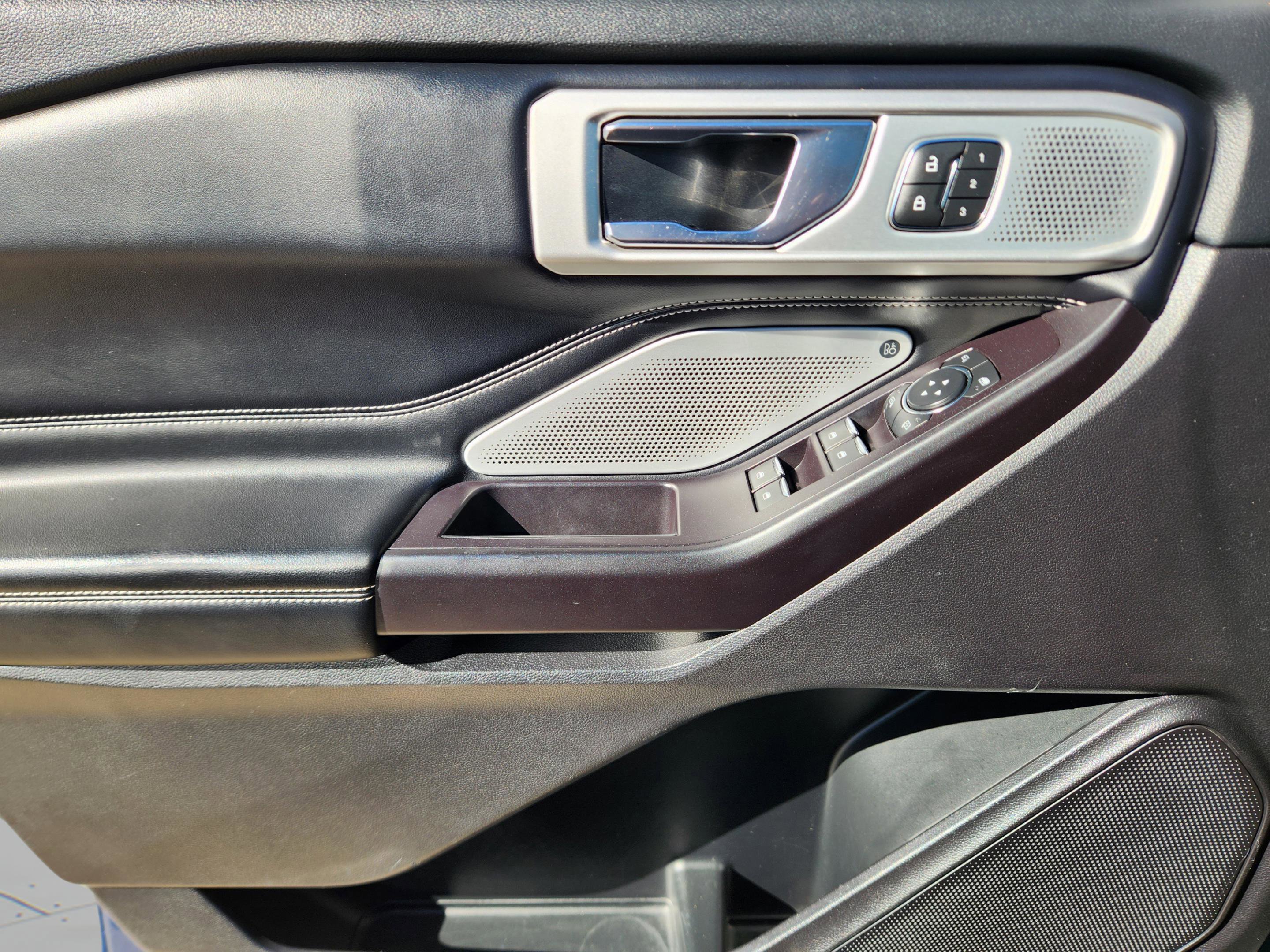 Used 2020 Ford Explorer ST w/ Premium Technology Package image 17