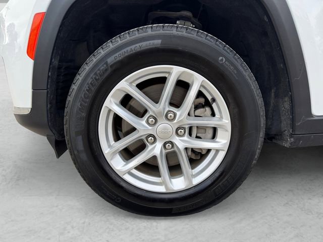 Used 2023 Jeep Grand Cherokee L Laredo image 23