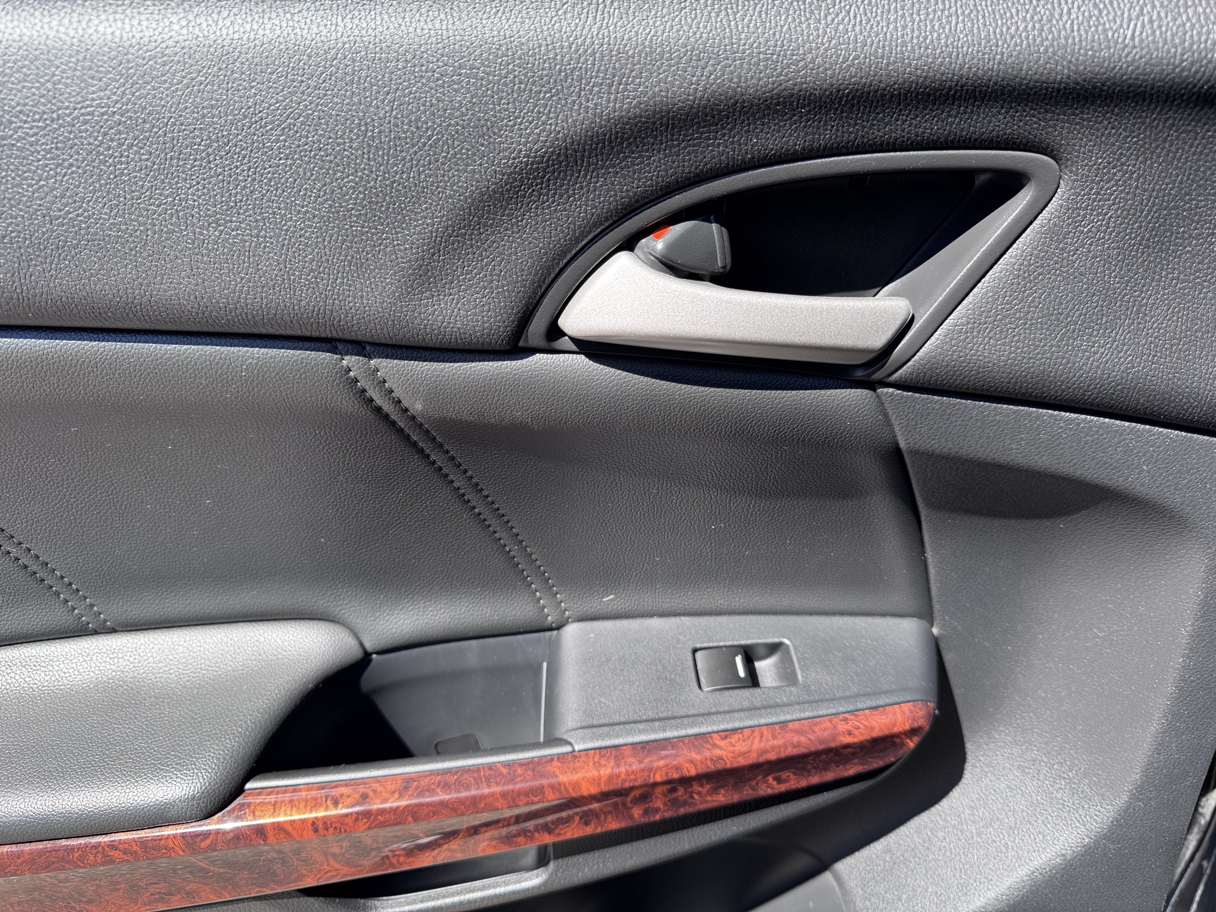 Used 2010 Honda Crosstour EX-L image 36