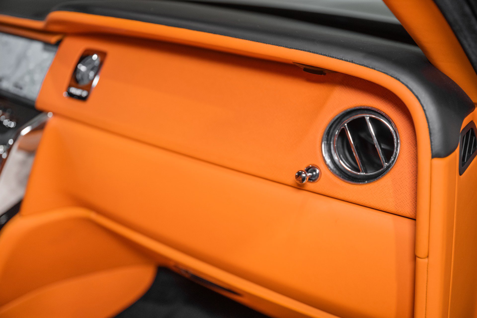 Used 2020 Rolls-Royce Cullinan image 53