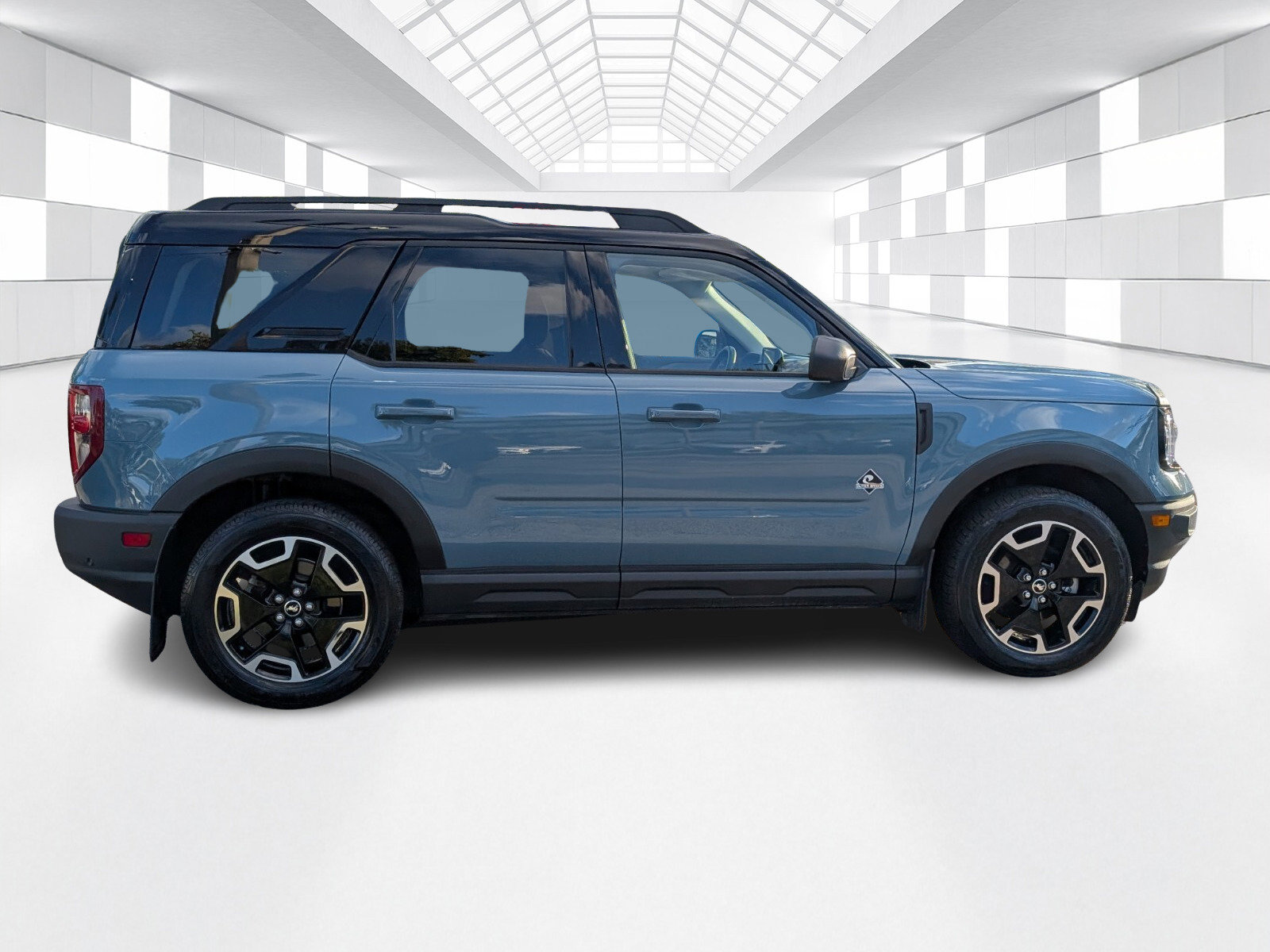 Used 2021 Ford Bronco Sport Outer Banks w/ Outer Banks Package AWD/4WD image 8