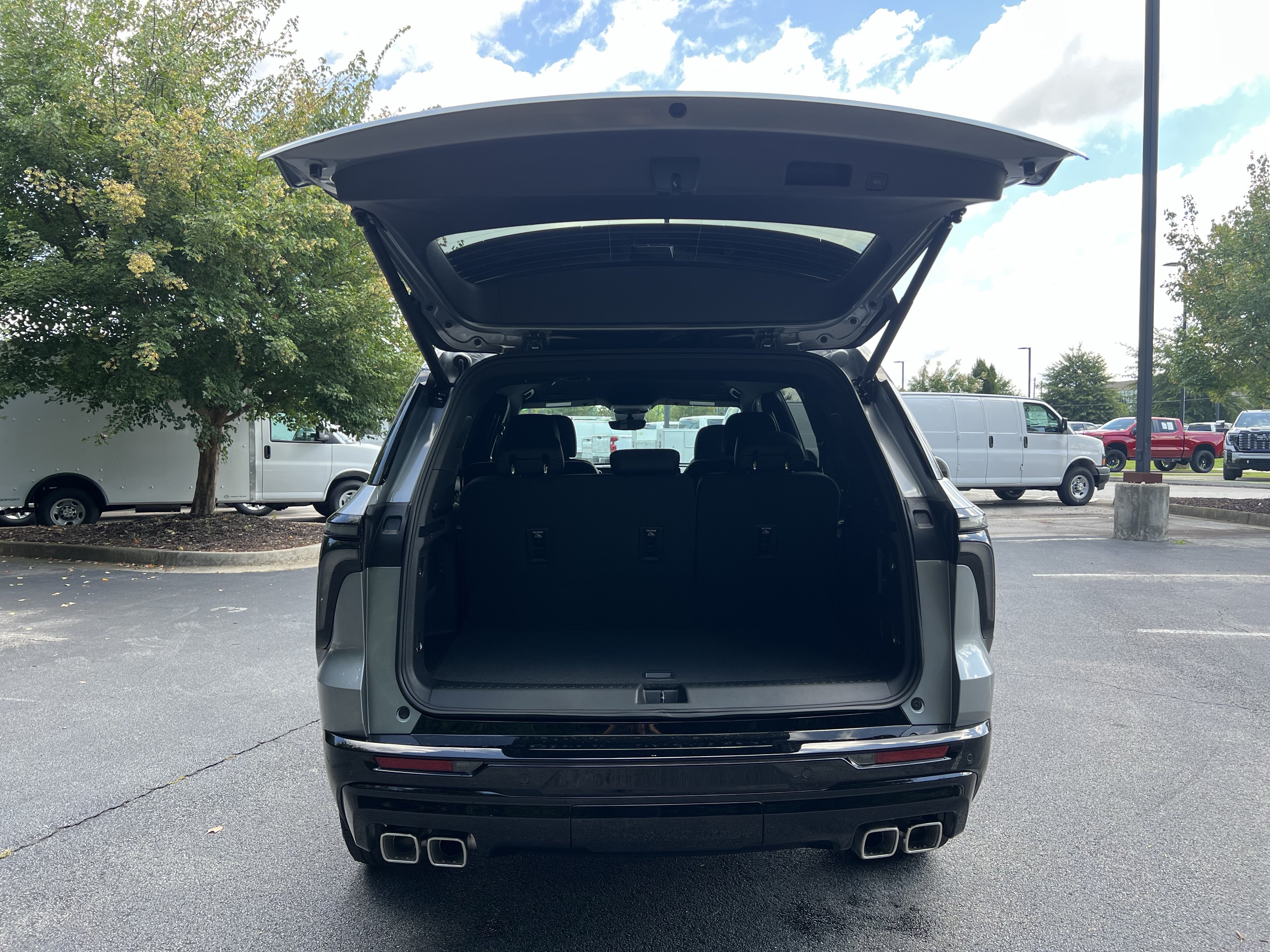 New 2026 Chevrolet Traverse RS FWD image 11