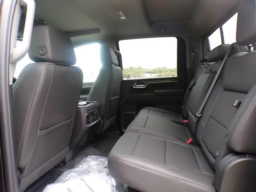New 2026 Chevrolet Silverado 2500 LTZ w/ LTZ Convenience Package AWD/4WD image 19