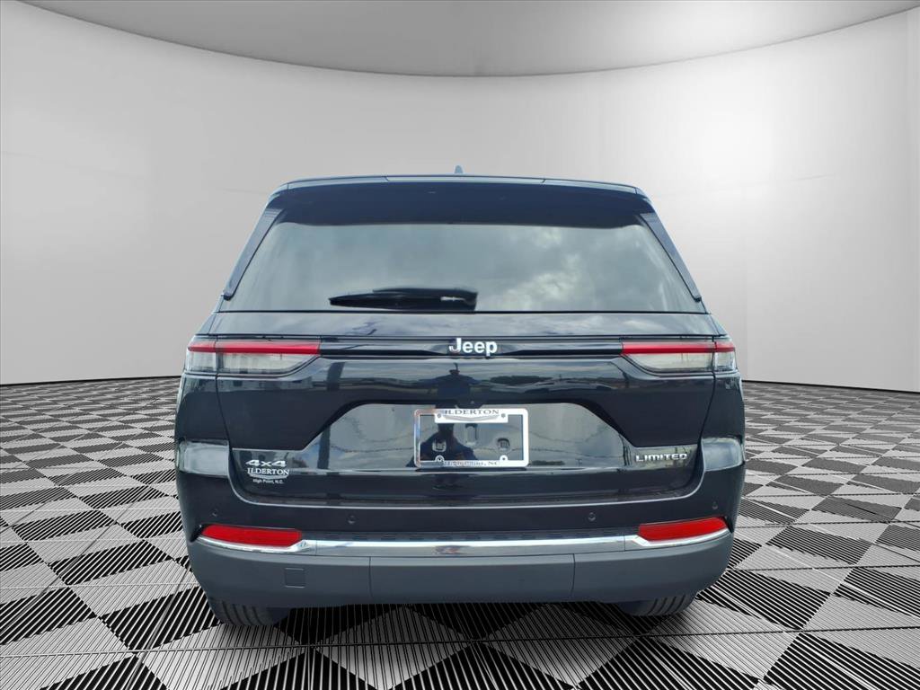 Used 2023 Jeep Grand Cherokee Limited AWD/4WD image 26