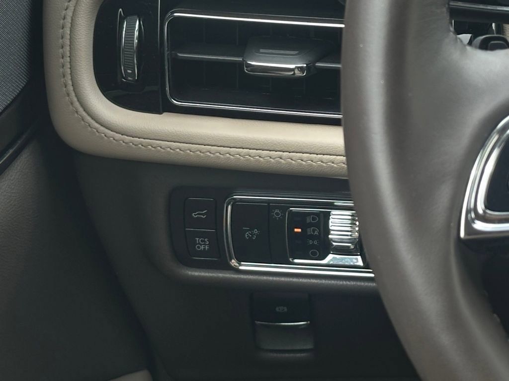 Used 2023 Lincoln Nautilus Reserve w/ Class II Trailer Tow Package image 11