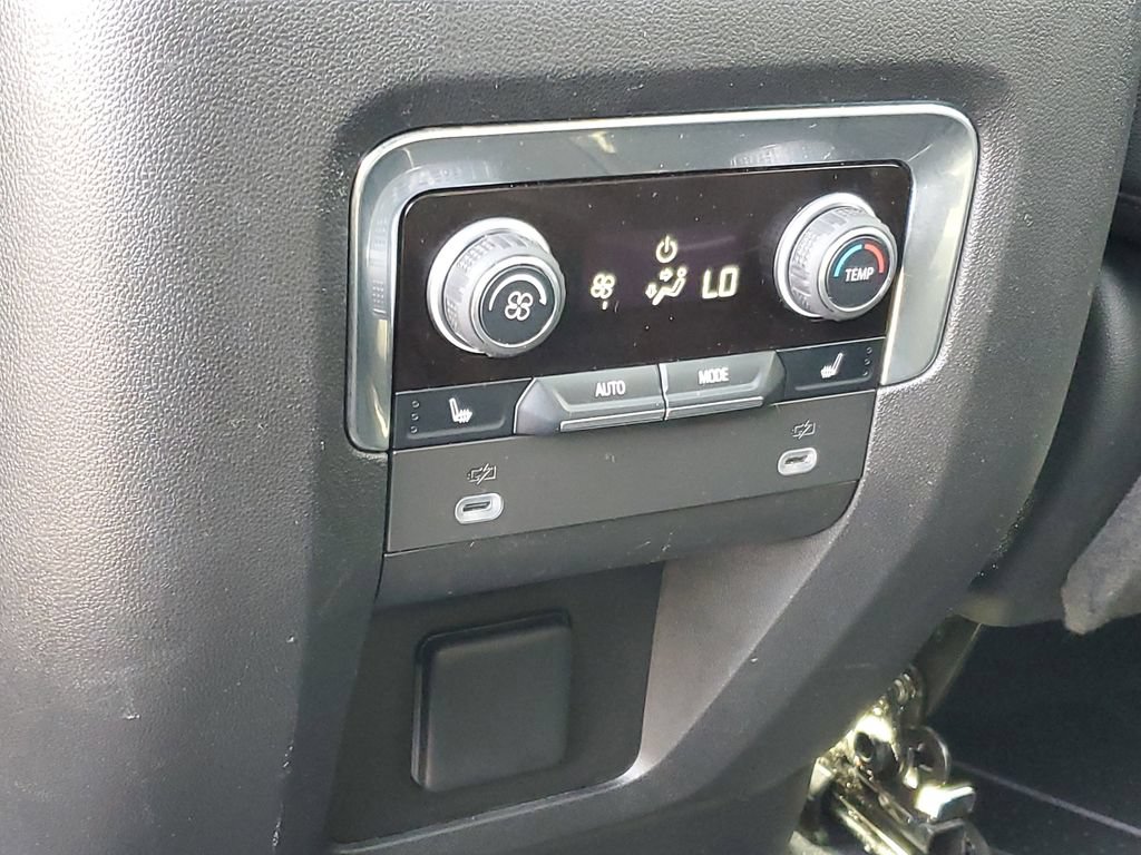 Certified 2023 Chevrolet Suburban High Country AWD/4WD image 34