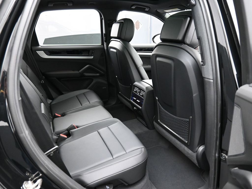 New 2026 Porsche Cayenne image 27