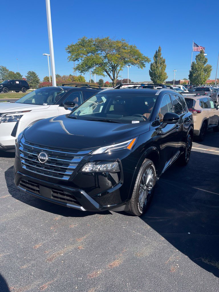 New 2026 Nissan Rogue Platinum w/ Platinum Premium Package AWD/4WD image 1