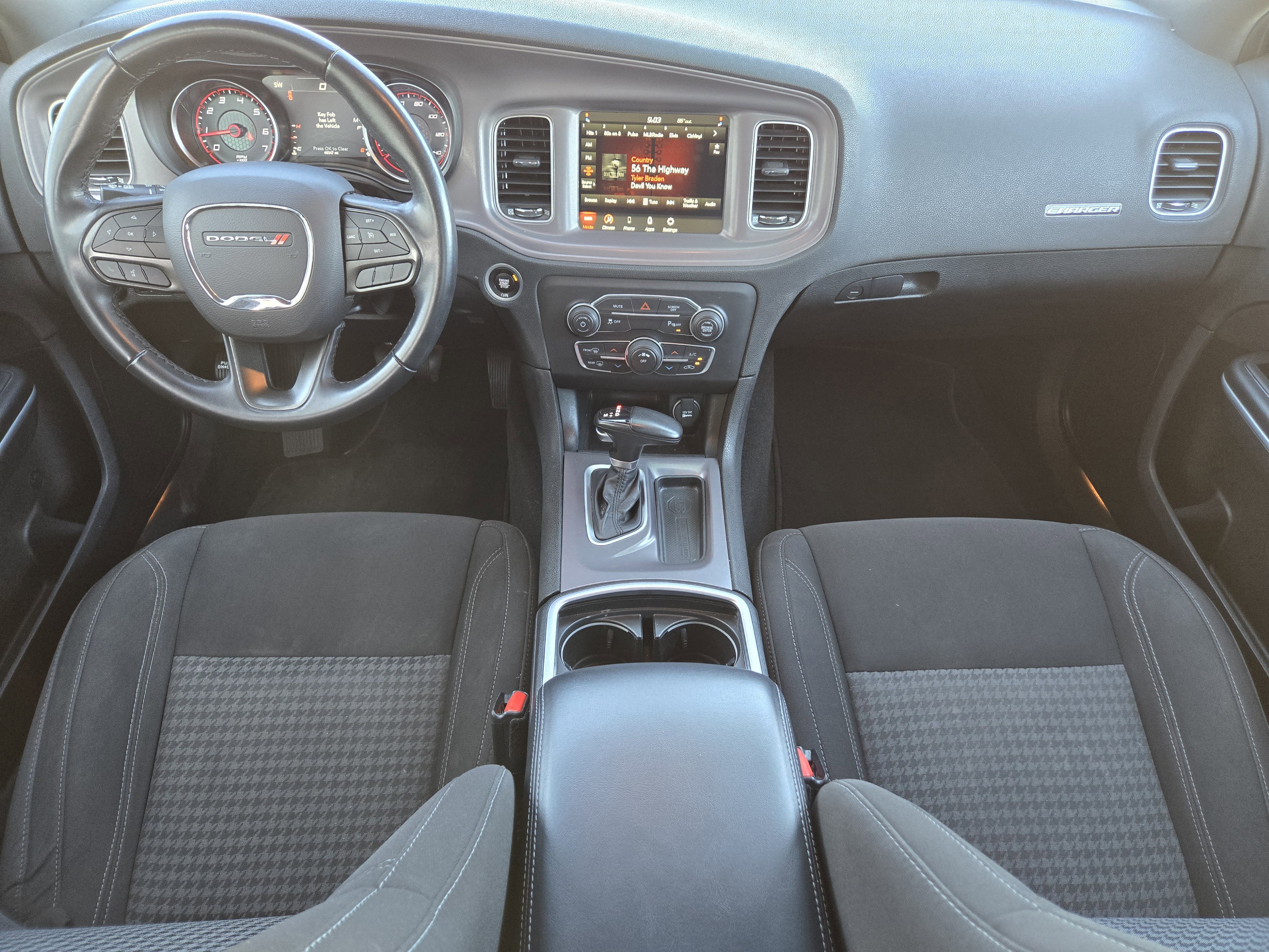 Used 2023 Dodge Charger SXT image 2