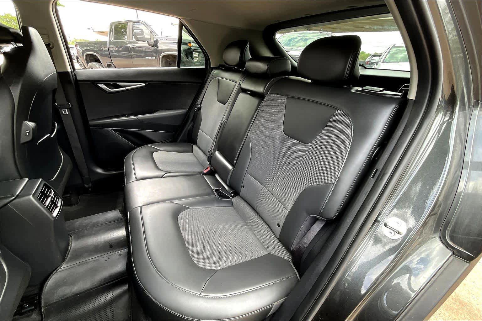 Used 2023 Kia Niro EX image 20