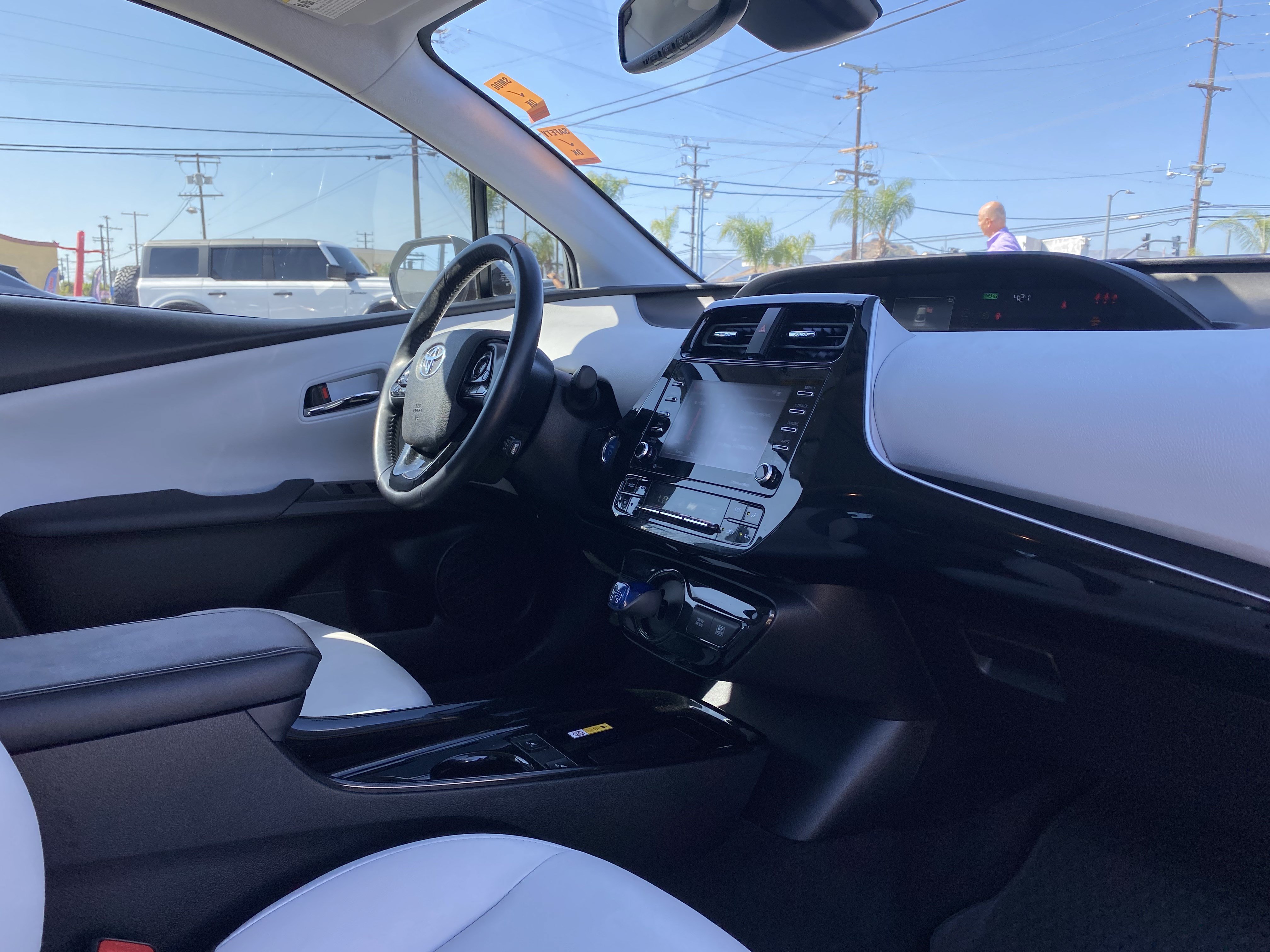 Used 2022 Toyota Prius XLE w/ Advanced Technology Package FWD image 28