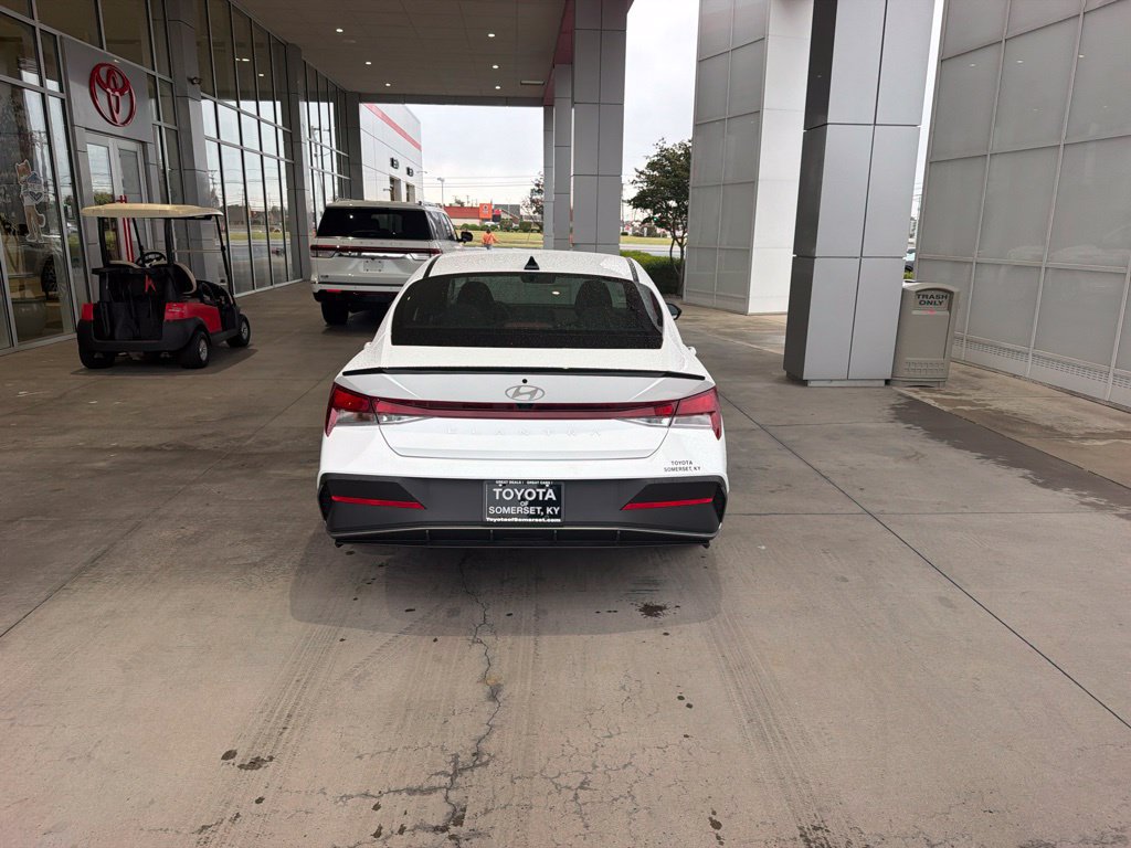 Used 2026 Hyundai Elantra Sport FWD image 4