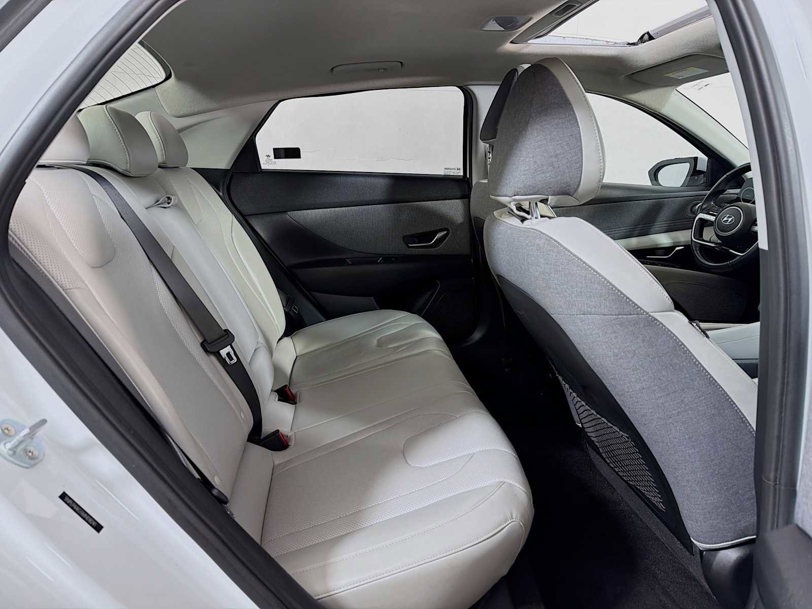 Used 2021 Hyundai Elantra Limited w/ Cargo Package image 25