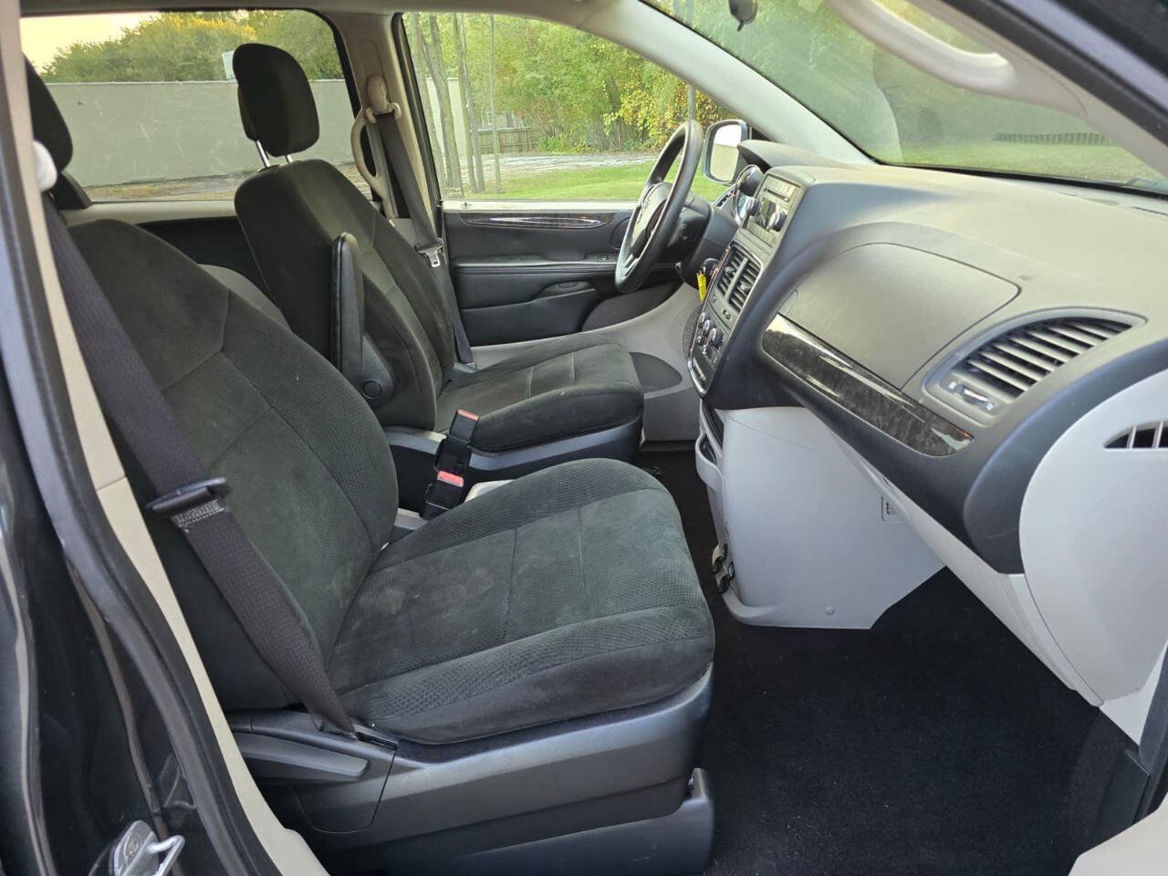 Used 2011 Dodge Grand Caravan Express w/ PWR Window Group FWD image 12