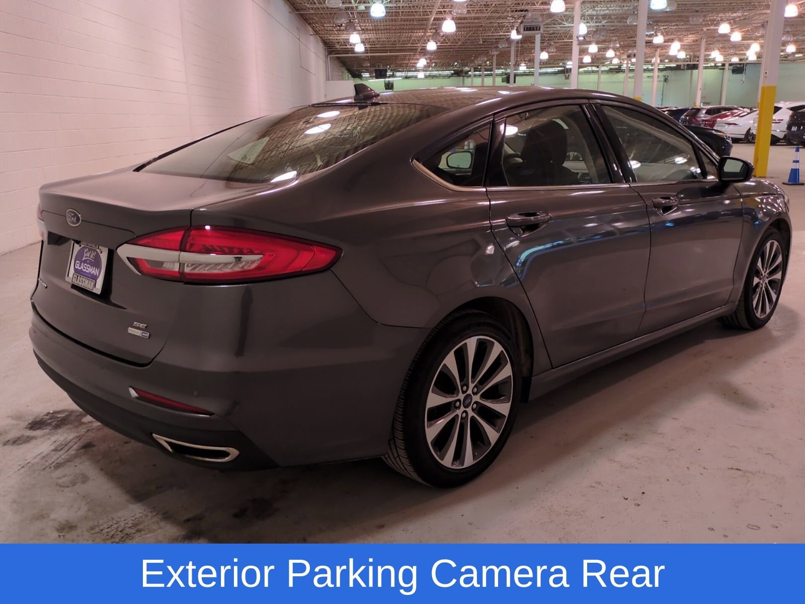 Used 2020 Ford Fusion SE image 4