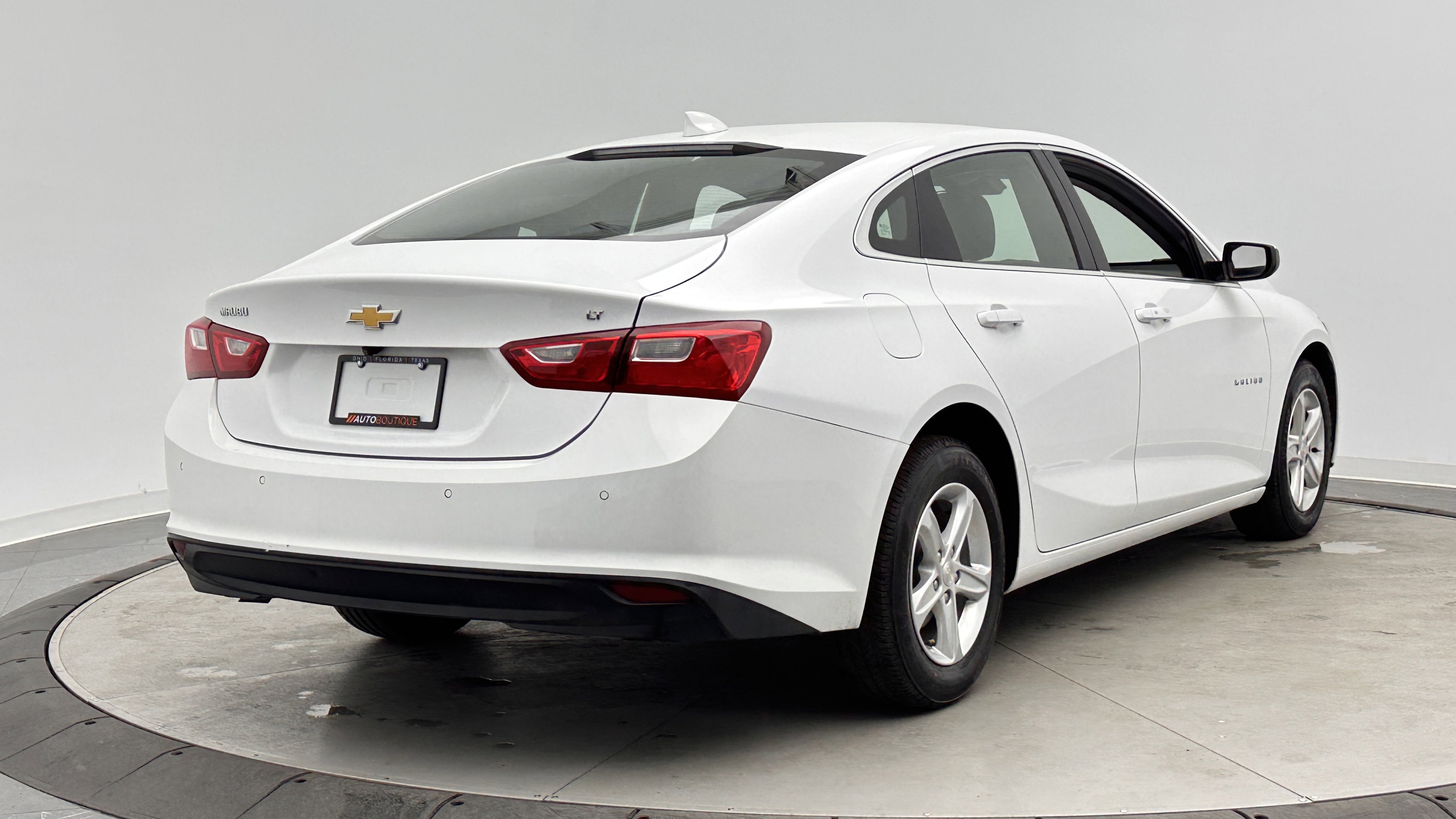 Used 2024 Chevrolet Malibu LT FWD image 7