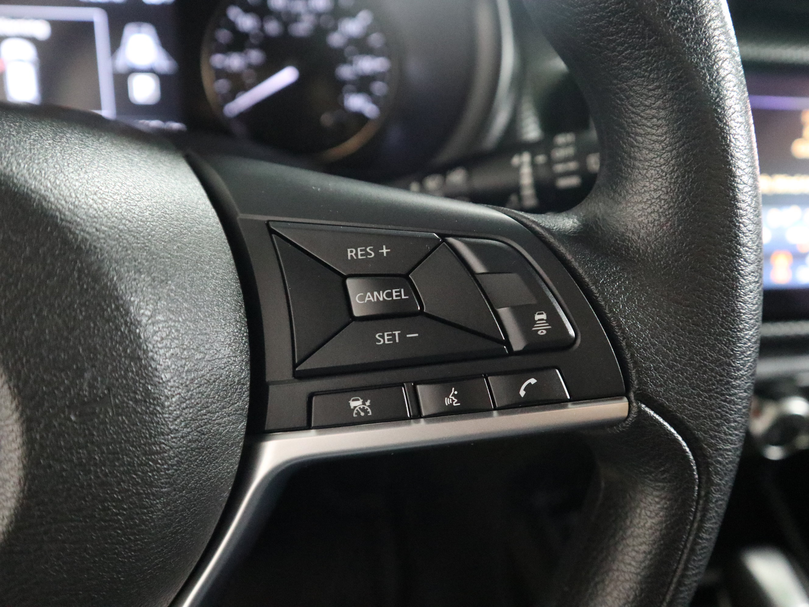 Used 2023 Nissan Kicks SV FWD image 28