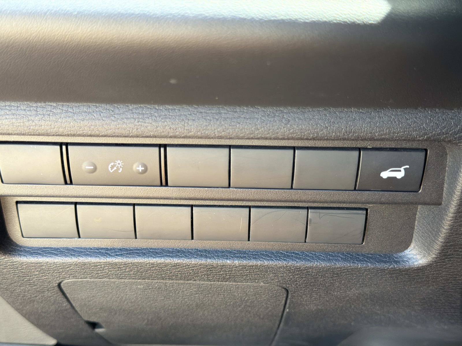 Used 2025 Mitsubishi Outlander SE FWD image 29