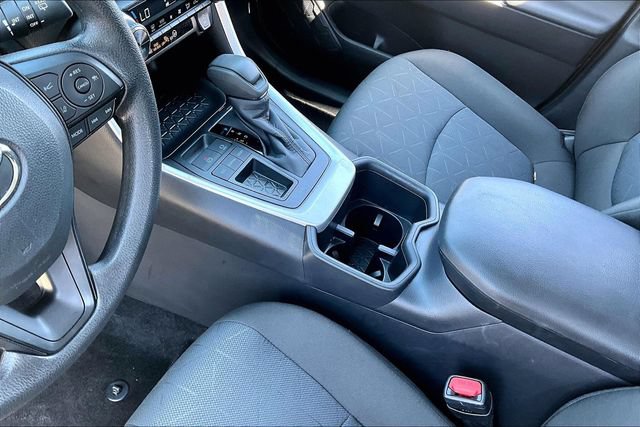 Used 2025 Toyota RAV4 XLE FWD image 17
