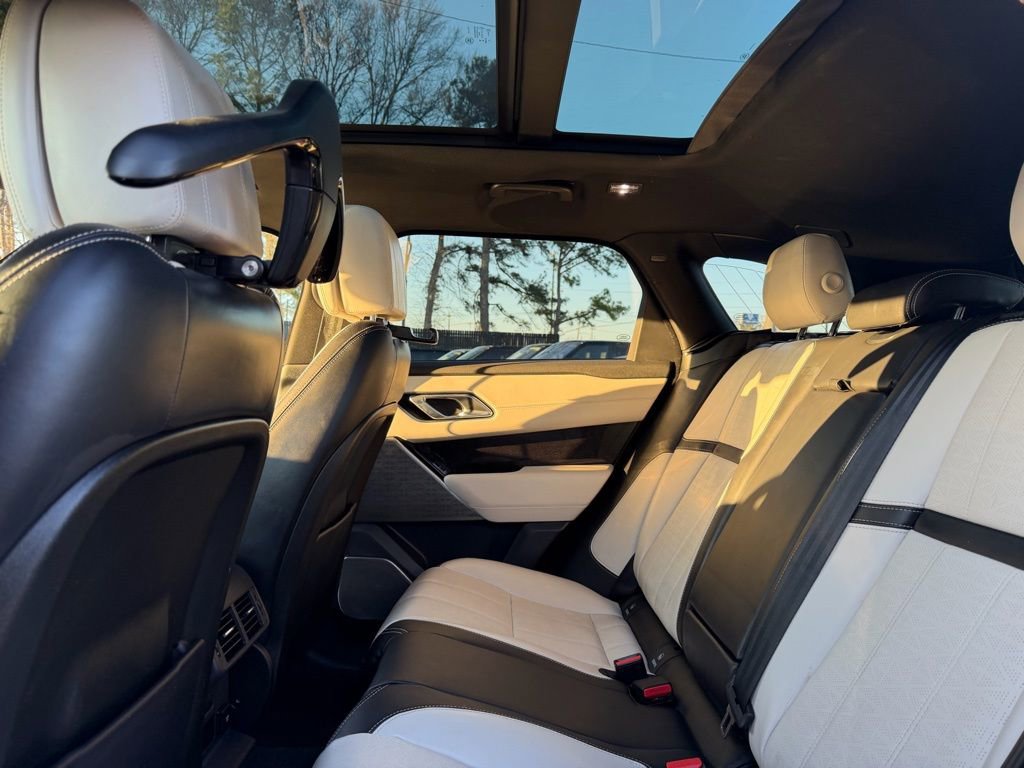 Used 2020 Land Rover Range Rover Velar R-Dynamic HSE image 24