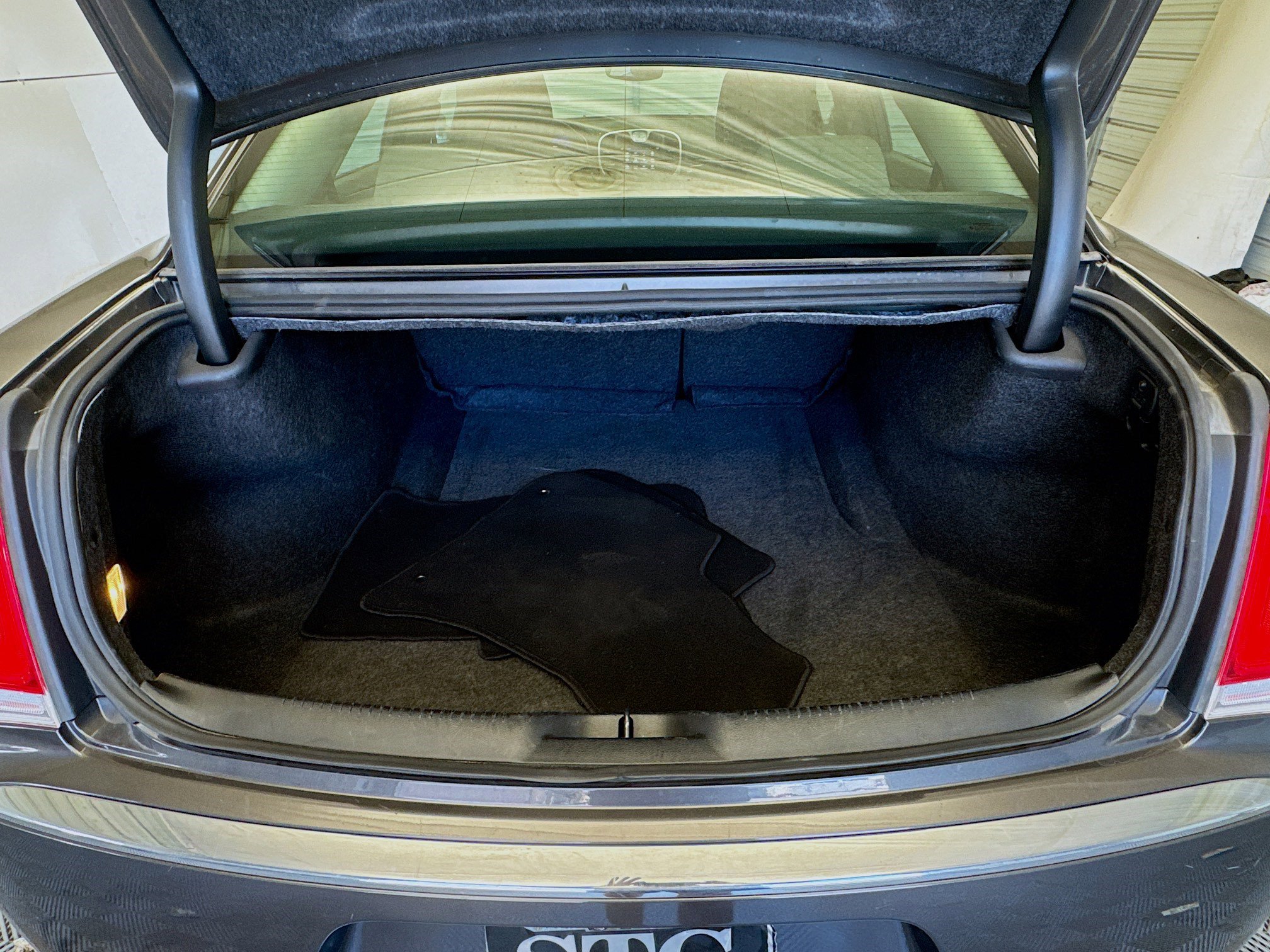 Used 2023 Chrysler 300 Touring image 15