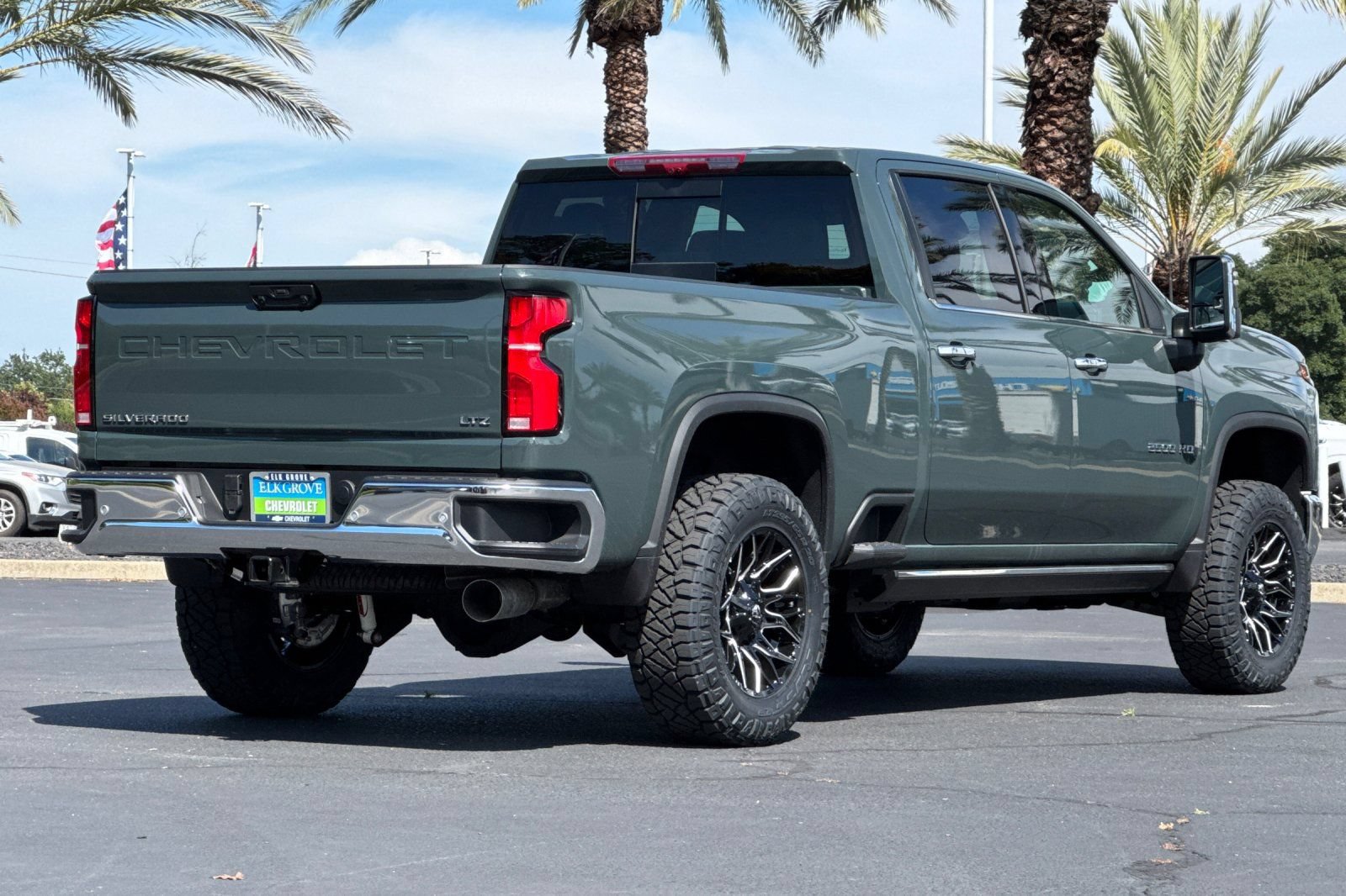 New 2026 Chevrolet Silverado 2500 LTZ w/ LTZ Premium Package AWD/4WD image 3