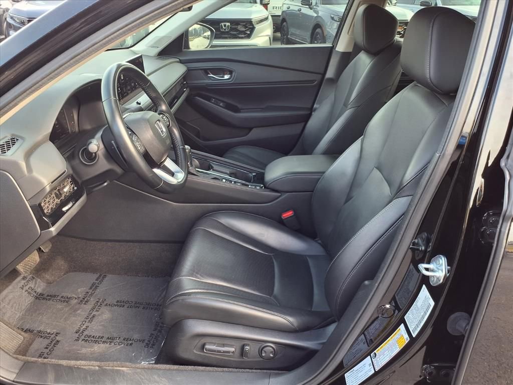 Used 2024 Honda Accord Touring image 12