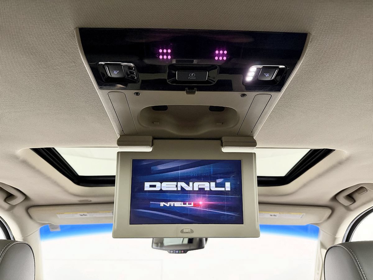 Used 2019 GMC Yukon Denali w/ Denali Ultimate Package AWD/4WD image 59