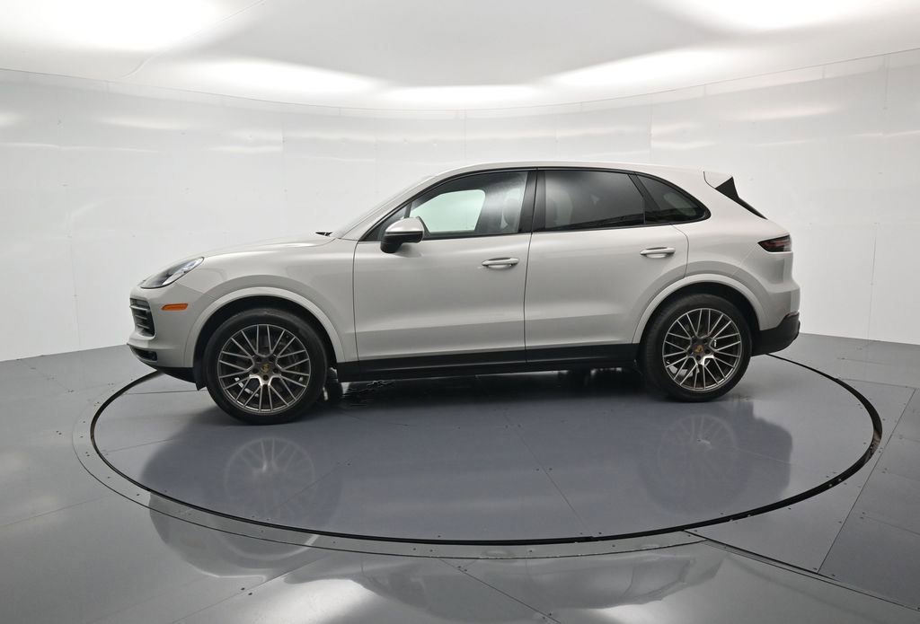 Certified 2023 Porsche Cayenne Platinum Edition AWD/4WD image 2