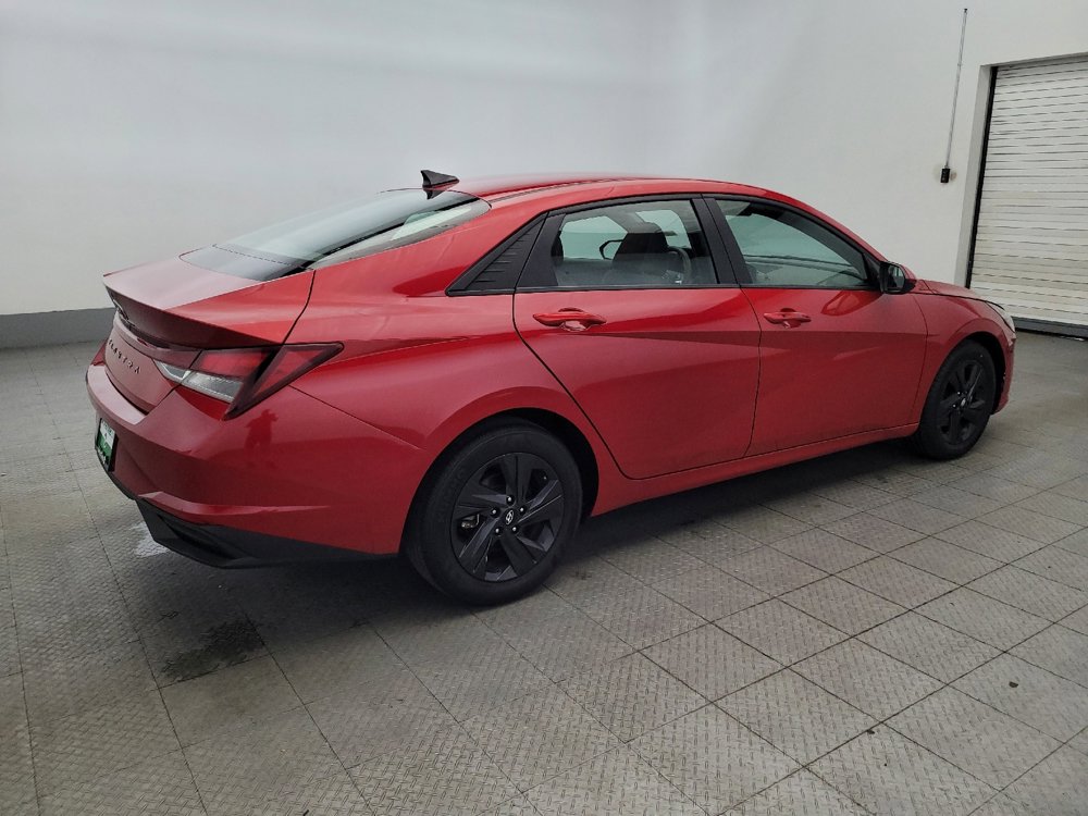 Used 2023 Hyundai Elantra SEL image 10