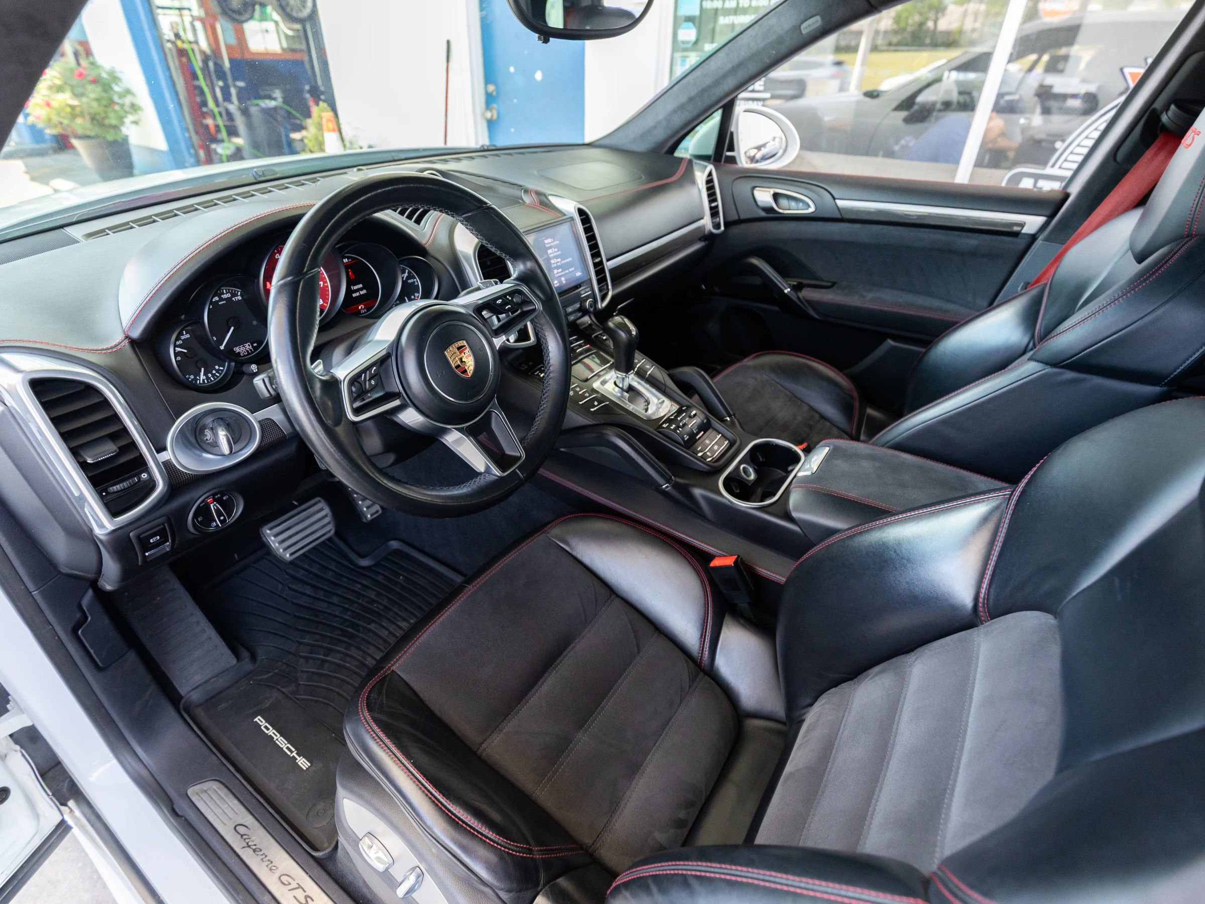 Used 2017 Porsche Cayenne GTS AWD/4WD image 18