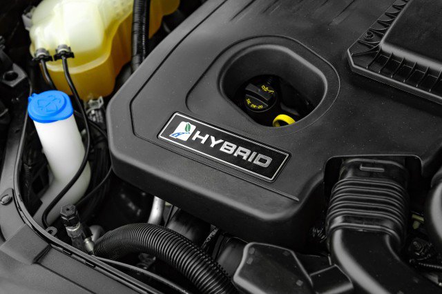 Used 2020 Ford Fusion SE image 50