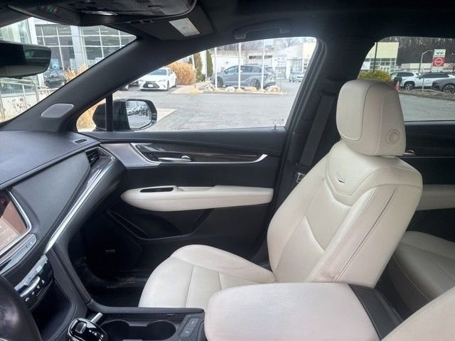 Certified 2024 Cadillac XT5 Sportv w/ Technology Package image 6