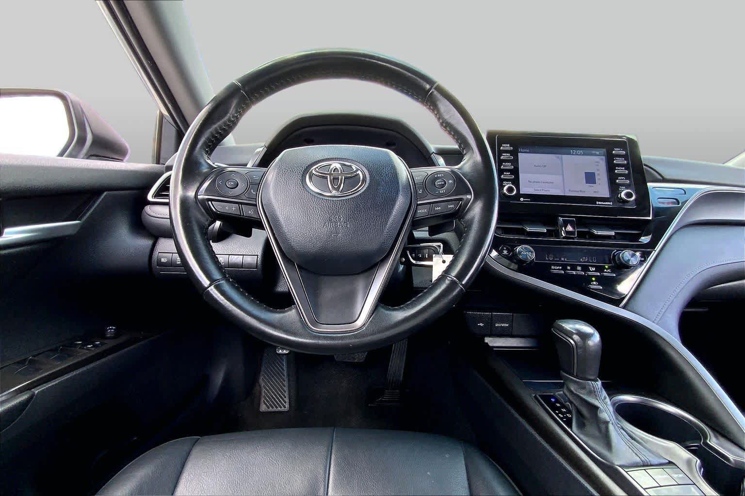 Used 2024 Toyota Camry SE FWD image 6