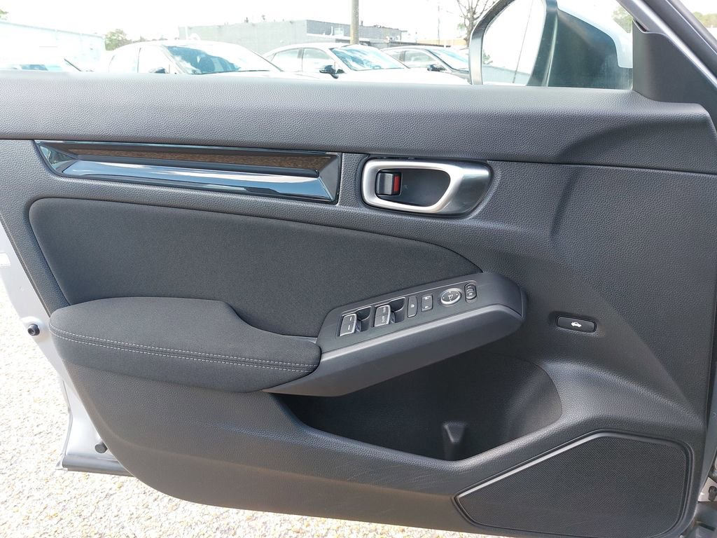 Used 2023 Honda Civic EX image 28