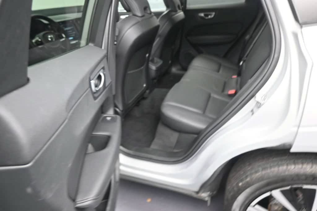 Certified 2024 Volvo XC60 B5 Plus AWD/4WD image 12