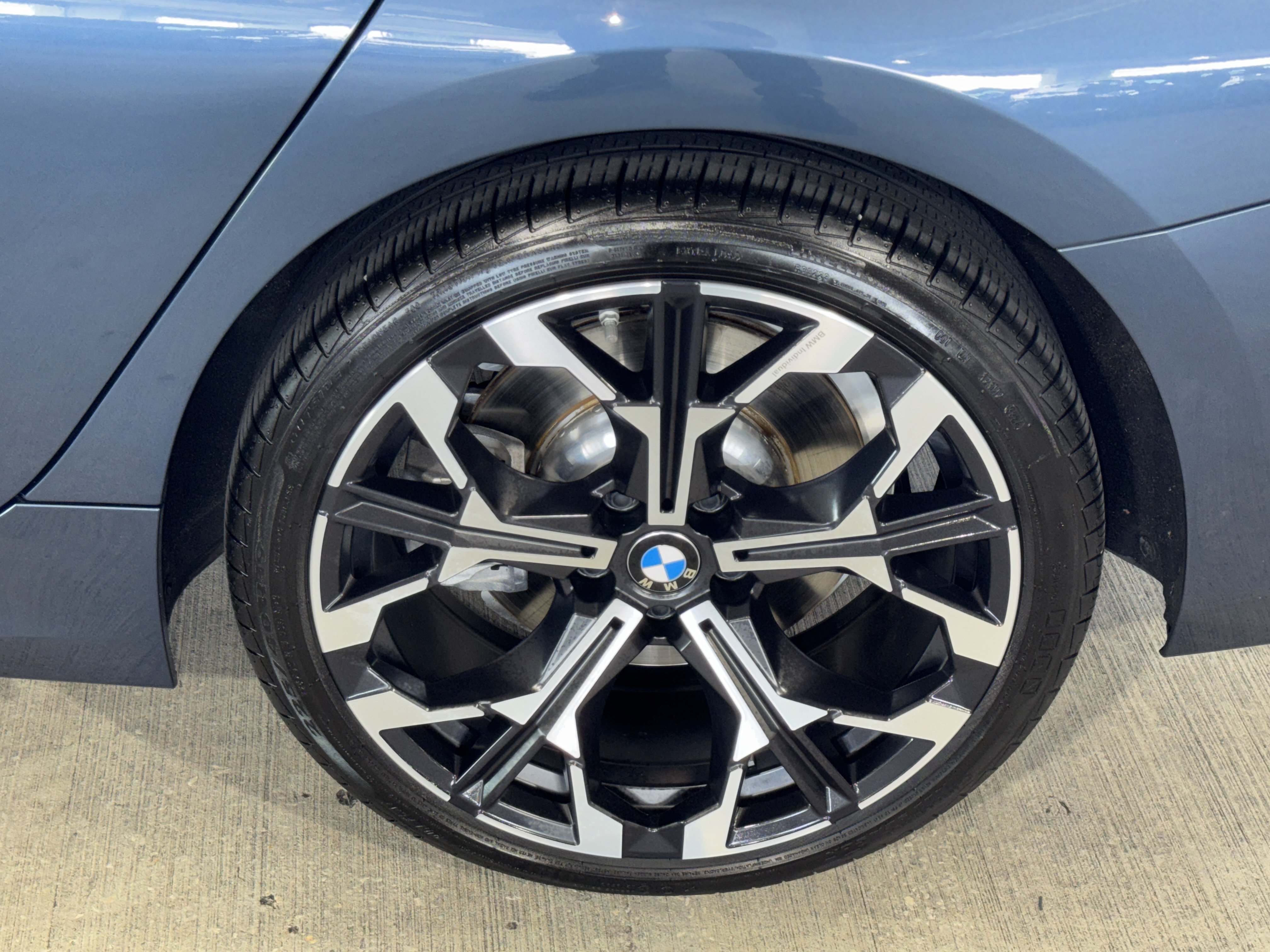 Used 2025 BMW 330i Sedan RWD image 36
