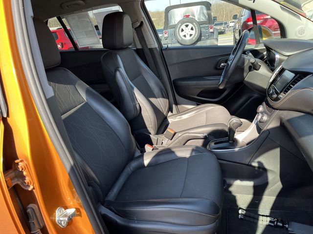 Used 2017 Chevrolet Trax LT w/ LT Convenience Package image 26