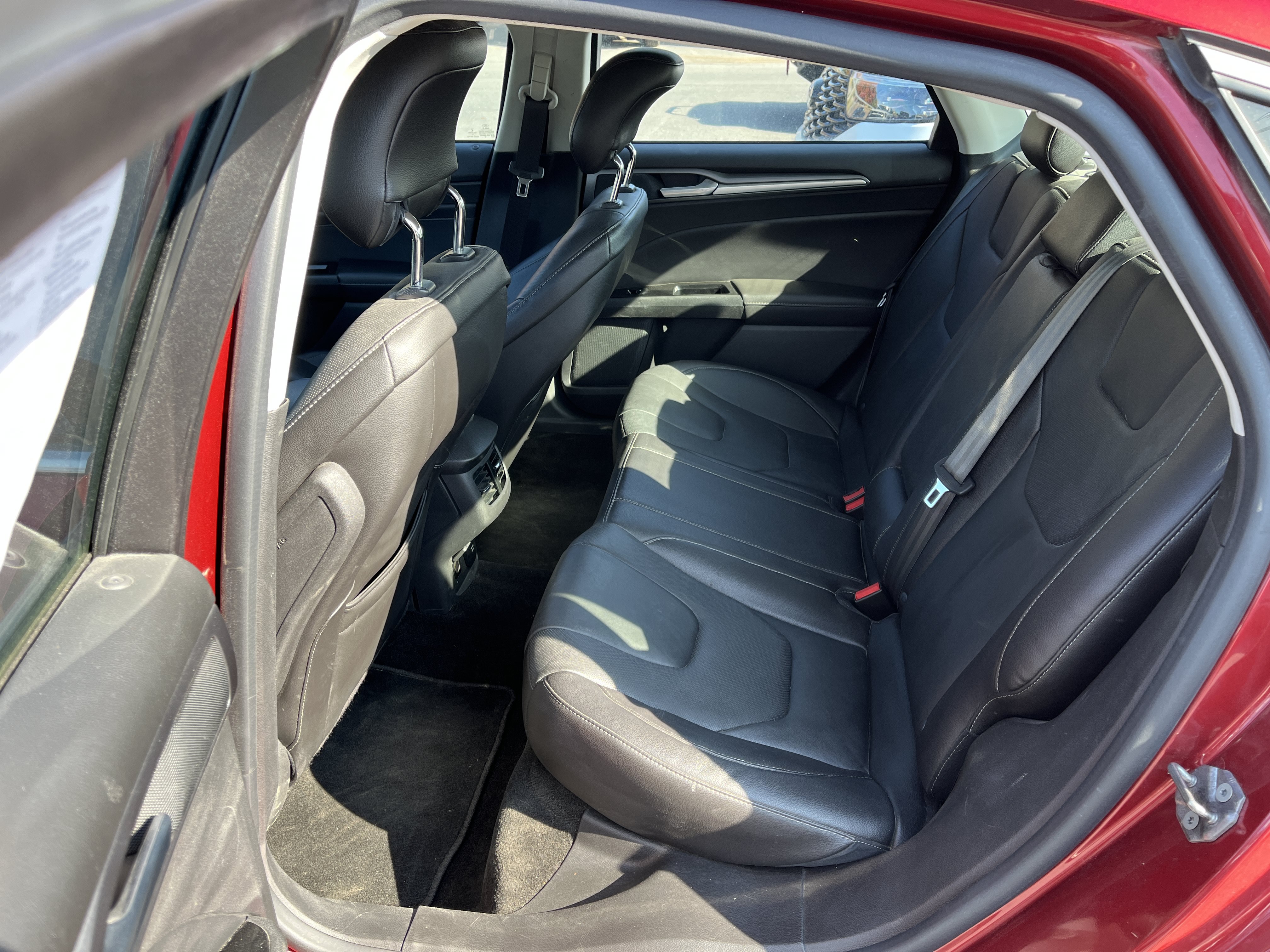 Used 2013 Ford Fusion Titanium w/ Titanium Driver Assist Pkg AWD/4WD image 12