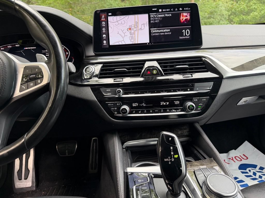 Used 2022 BMW M550i xDrive AWD/4WD image 11