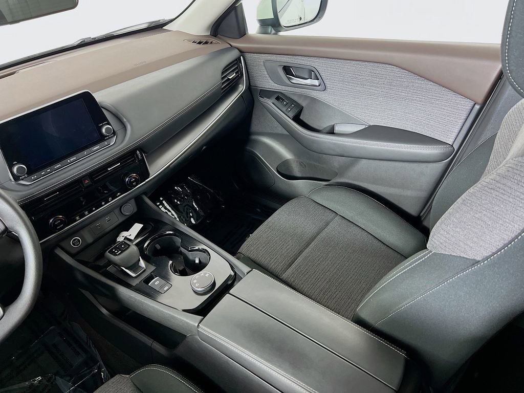 Used 2022 Nissan Rogue SV AWD/4WD image 21