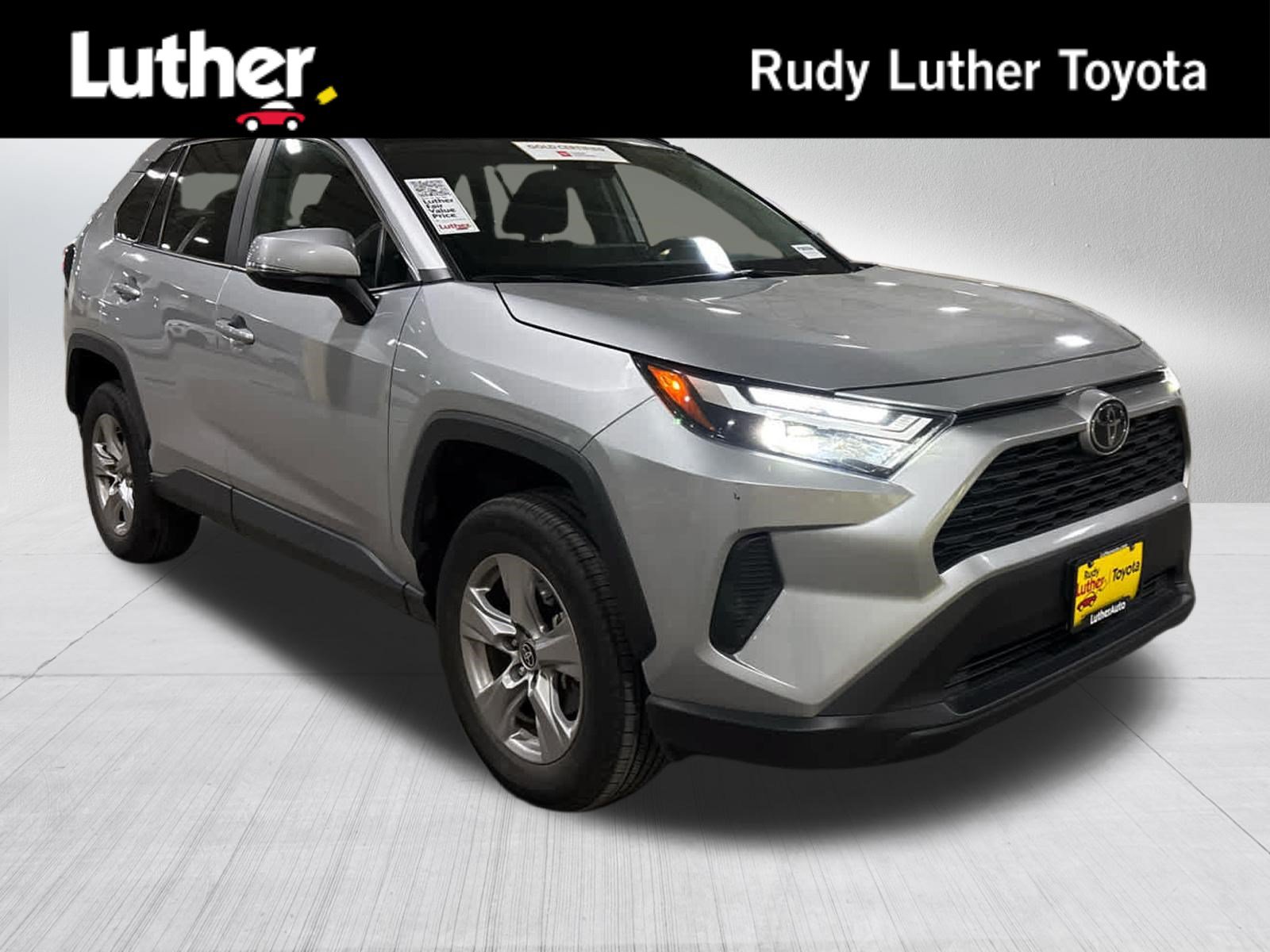 Used 2025 Toyota RAV4 XLE AWD/4WD video 1